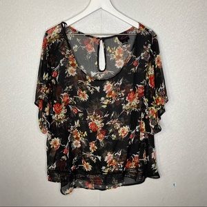Torrid Sheer Floral Short Sleeve High Low Top‎ Size Large
